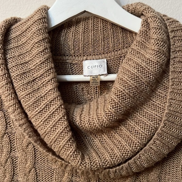 Cupio Sweater size M - Picture 3 of 5